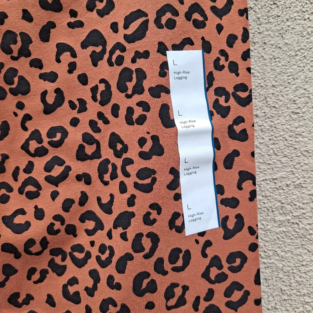 Womens Wild Fable Leopard , Size L, NWT - Picture 5 of 9